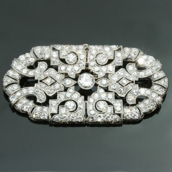 Platinum Art Deco brooch with over 9 carat diamonds
